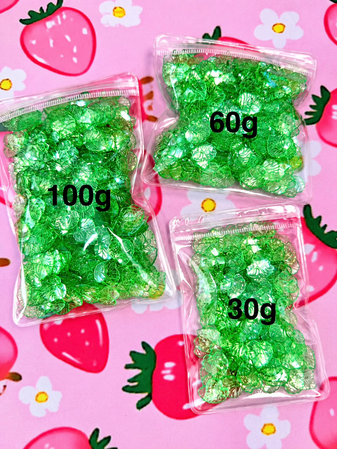 Acrylic Leaf Beads/Pendants in Medium Green